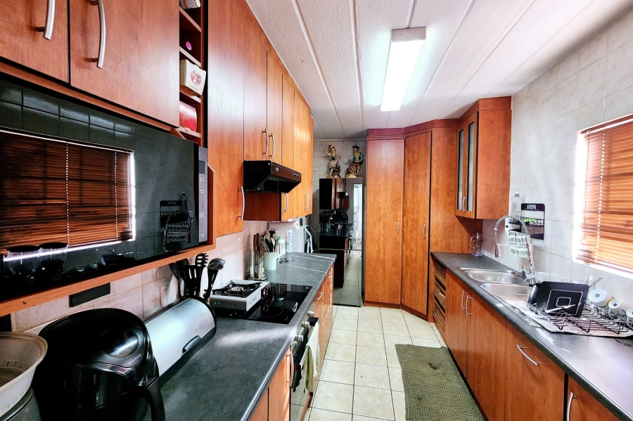 3 Bedroom Property for Sale in Valhalla Gauteng