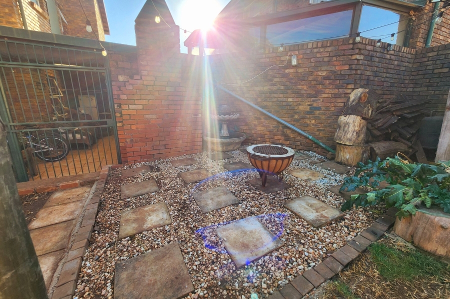 3 Bedroom Property for Sale in Valhalla Gauteng