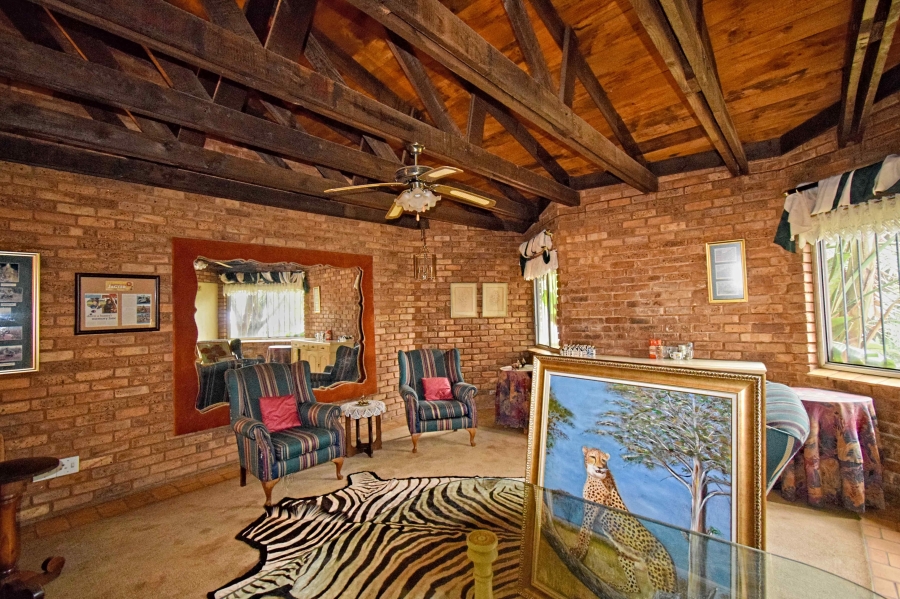 5 Bedroom Property for Sale in Florauna Gauteng