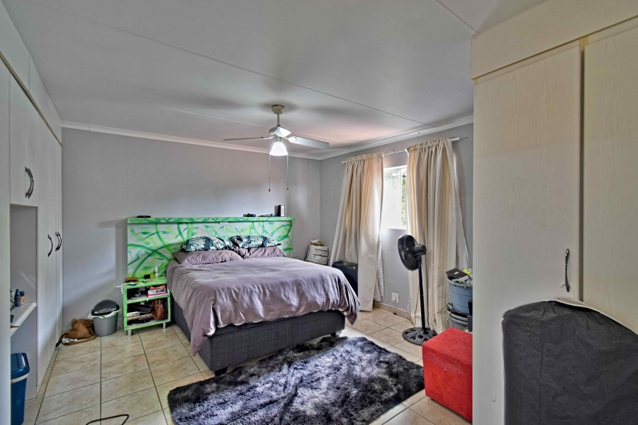 5 Bedroom Property for Sale in Florauna Gauteng