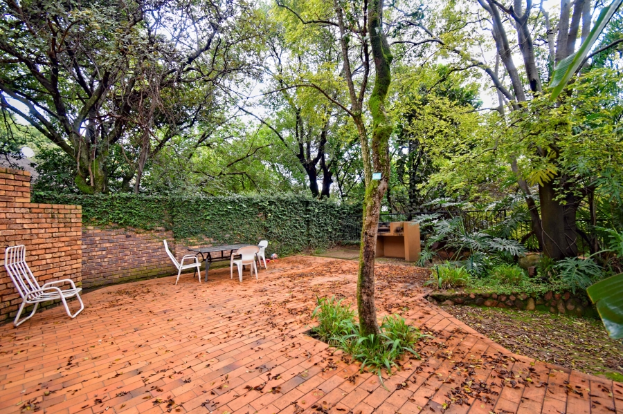 5 Bedroom Property for Sale in Florauna Gauteng