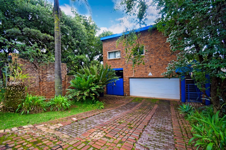 5 Bedroom Property for Sale in Florauna Gauteng