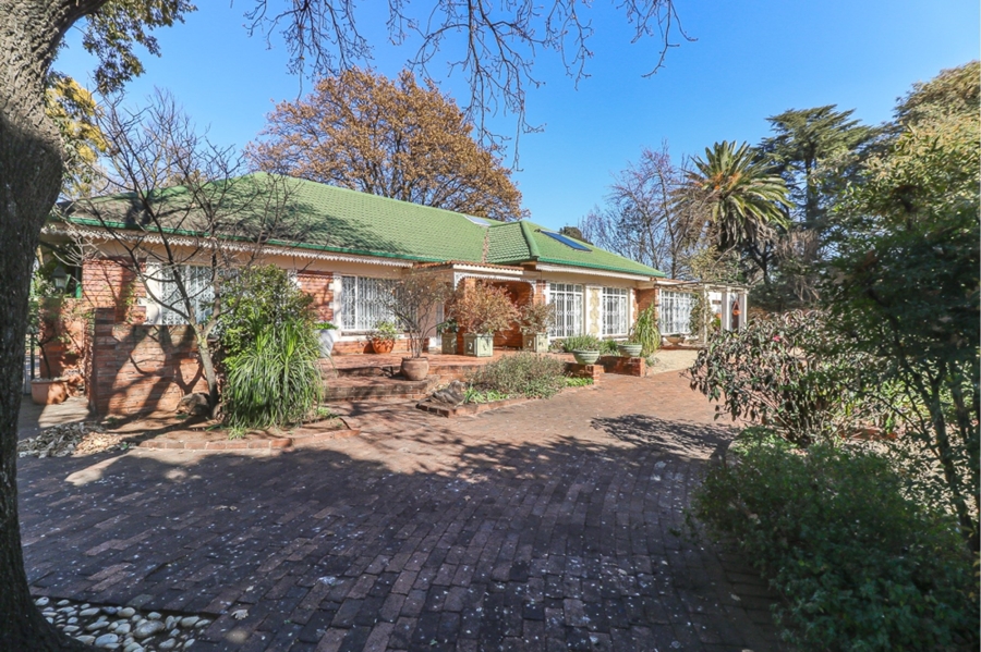 4 Bedroom Property for Sale in Strubenvale Gauteng