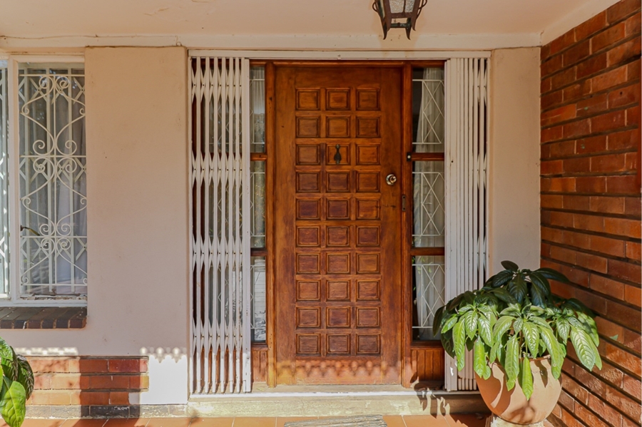 4 Bedroom Property for Sale in Strubenvale Gauteng