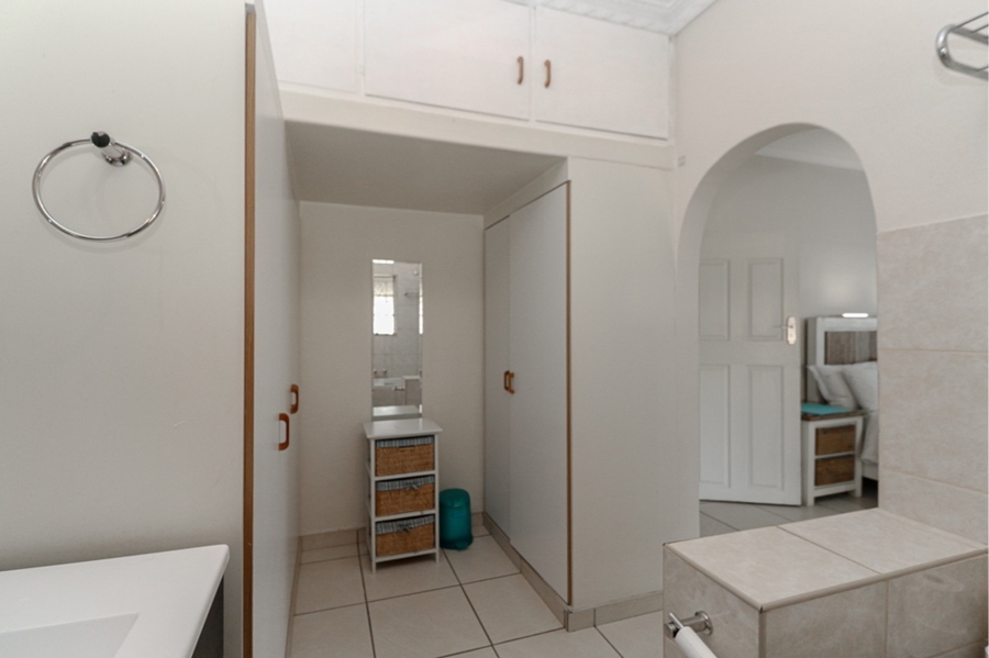 4 Bedroom Property for Sale in Strubenvale Gauteng