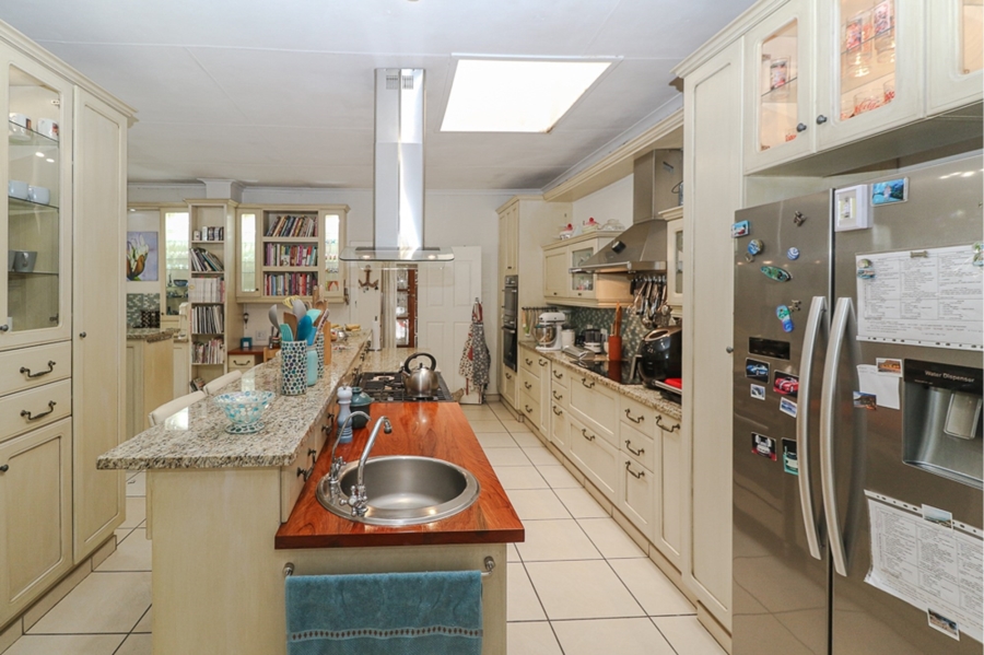 4 Bedroom Property for Sale in Strubenvale Gauteng