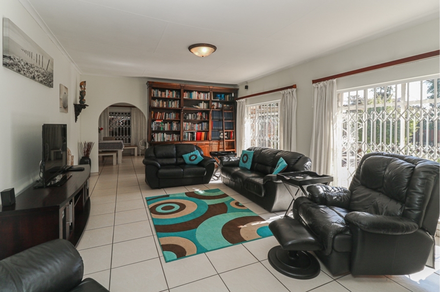 4 Bedroom Property for Sale in Strubenvale Gauteng