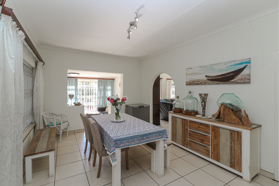 4 Bedroom Property for Sale in Strubenvale Gauteng