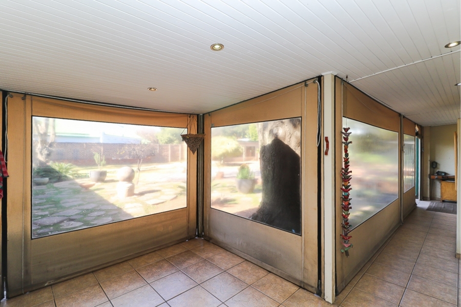 4 Bedroom Property for Sale in Strubenvale Gauteng