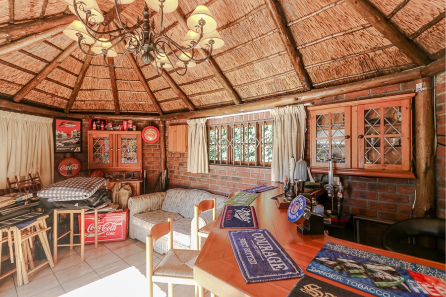 4 Bedroom Property for Sale in Strubenvale Gauteng