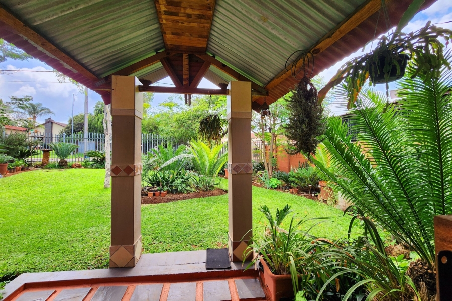 5 Bedroom Property for Sale in Valhalla Gauteng