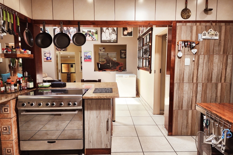 5 Bedroom Property for Sale in Valhalla Gauteng