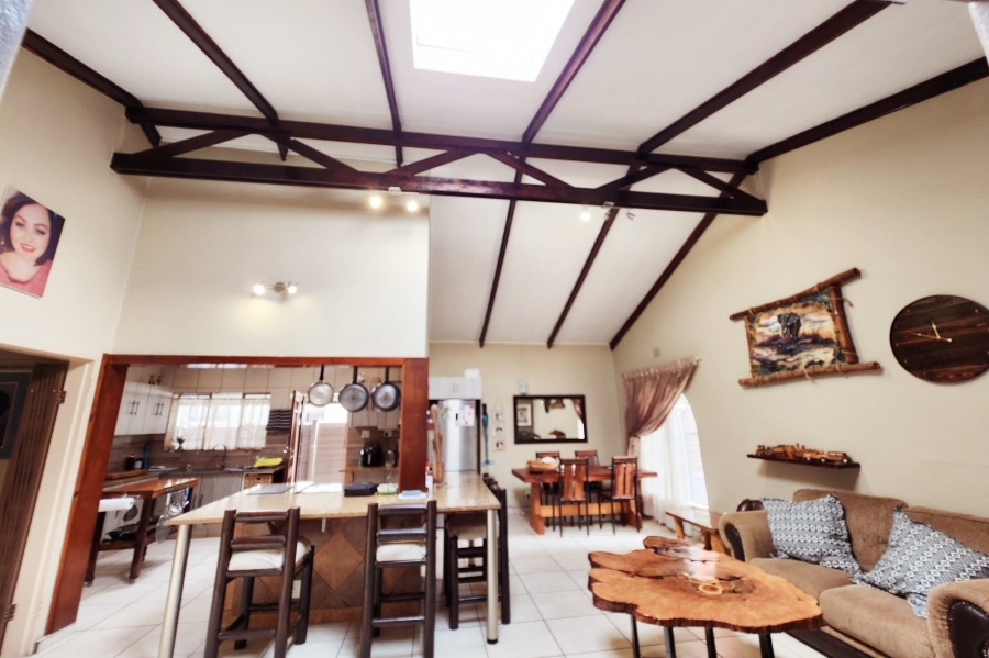 5 Bedroom Property for Sale in Valhalla Gauteng