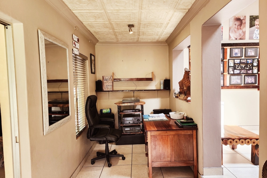 5 Bedroom Property for Sale in Valhalla Gauteng