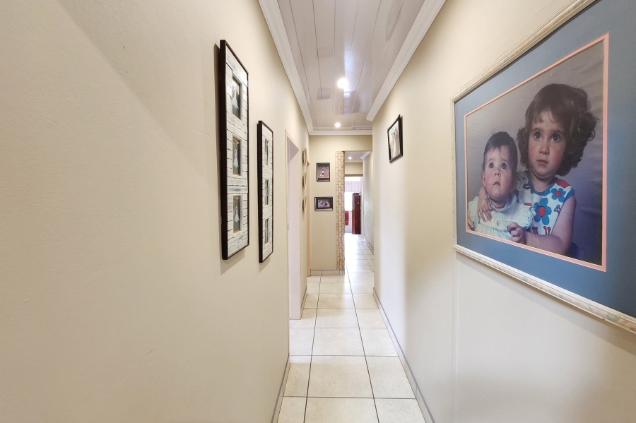 5 Bedroom Property for Sale in Valhalla Gauteng