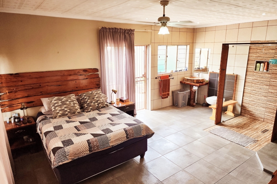 5 Bedroom Property for Sale in Valhalla Gauteng