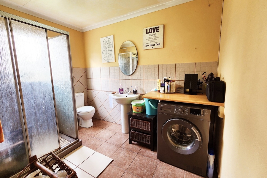 5 Bedroom Property for Sale in Valhalla Gauteng