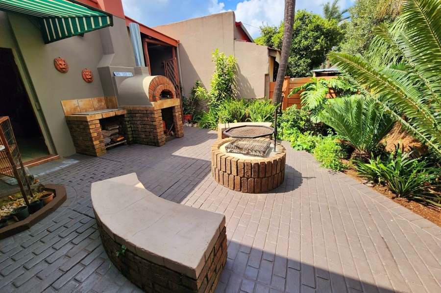 5 Bedroom Property for Sale in Valhalla Gauteng