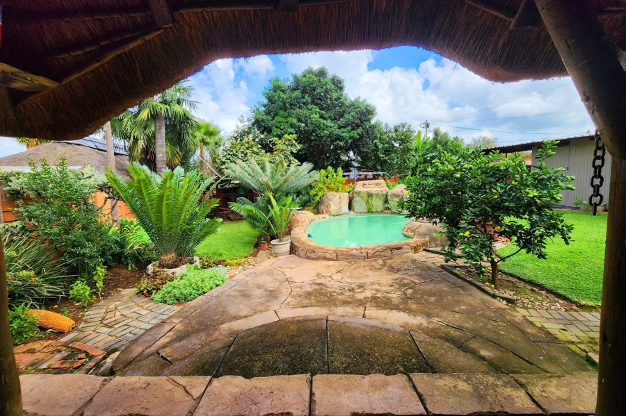 5 Bedroom Property for Sale in Valhalla Gauteng