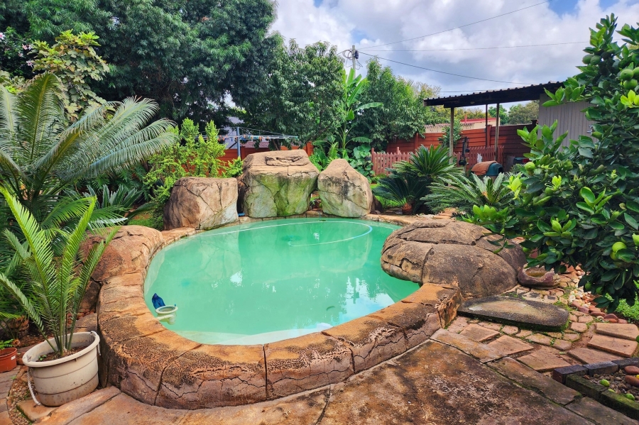5 Bedroom Property for Sale in Valhalla Gauteng