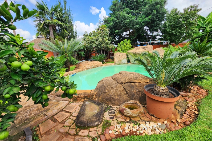 5 Bedroom Property for Sale in Valhalla Gauteng