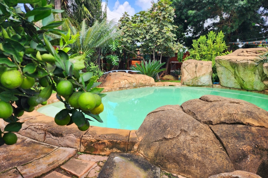 5 Bedroom Property for Sale in Valhalla Gauteng