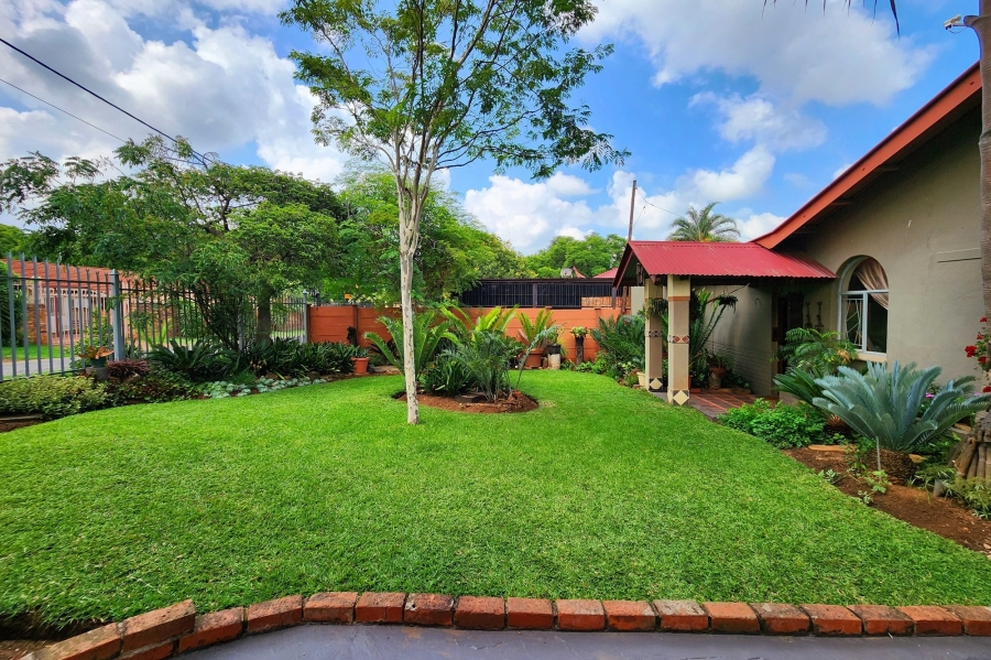 5 Bedroom Property for Sale in Valhalla Gauteng