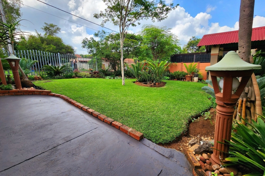 5 Bedroom Property for Sale in Valhalla Gauteng