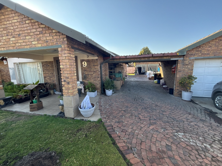 3 Bedroom Property for Sale in Van Dyk Park Gauteng