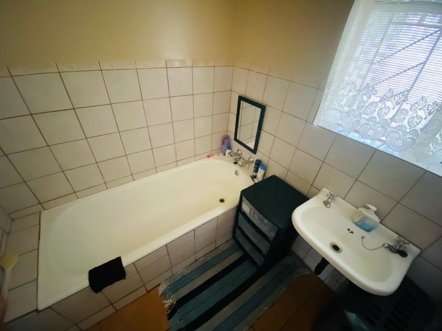 4 Bedroom Property for Sale in Sonland Park Gauteng