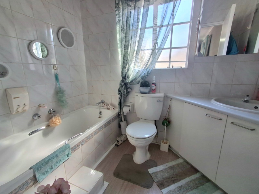 3 Bedroom Property for Sale in Eden Glen Gauteng