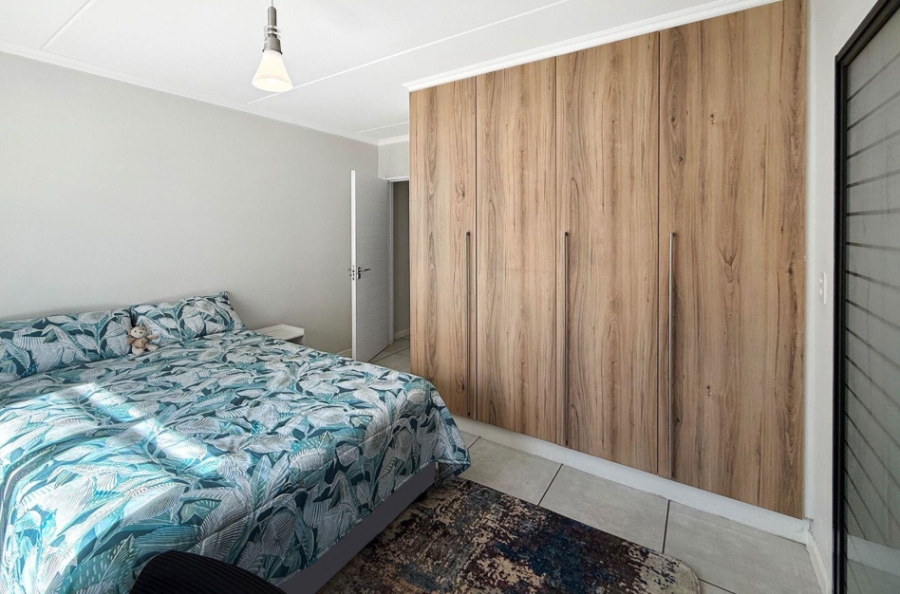 To Let 2 Bedroom Property for Rent in Crowthorne AH Gauteng