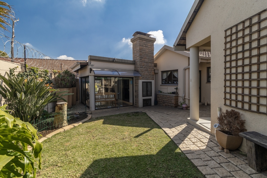 3 Bedroom Property for Sale in Marais Steyn Park Gauteng