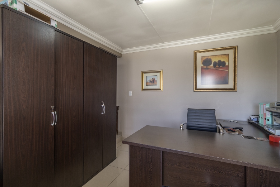 3 Bedroom Property for Sale in Marais Steyn Park Gauteng