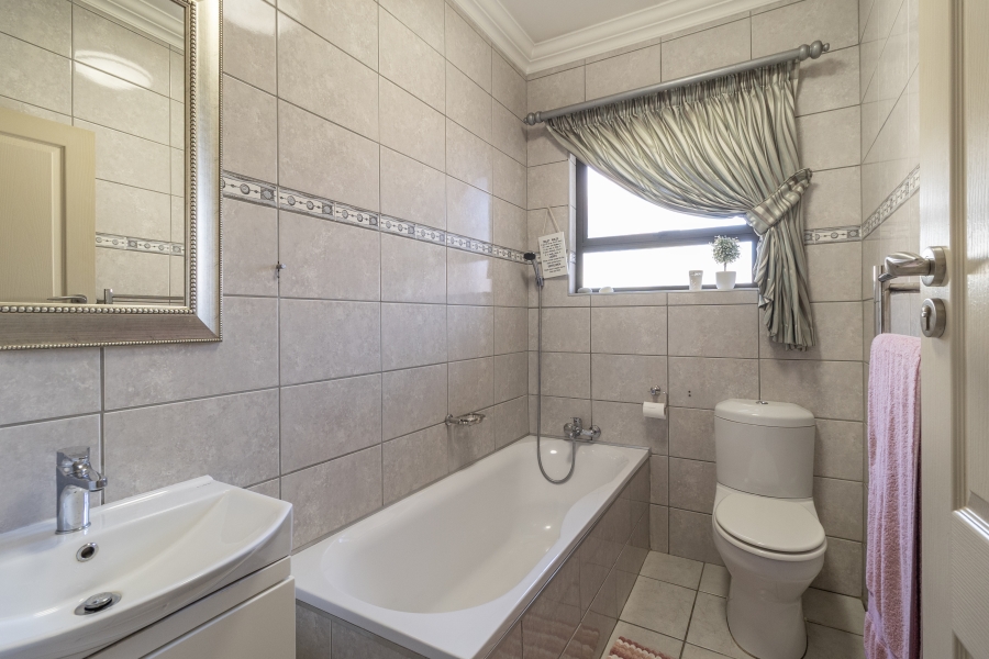 3 Bedroom Property for Sale in Marais Steyn Park Gauteng