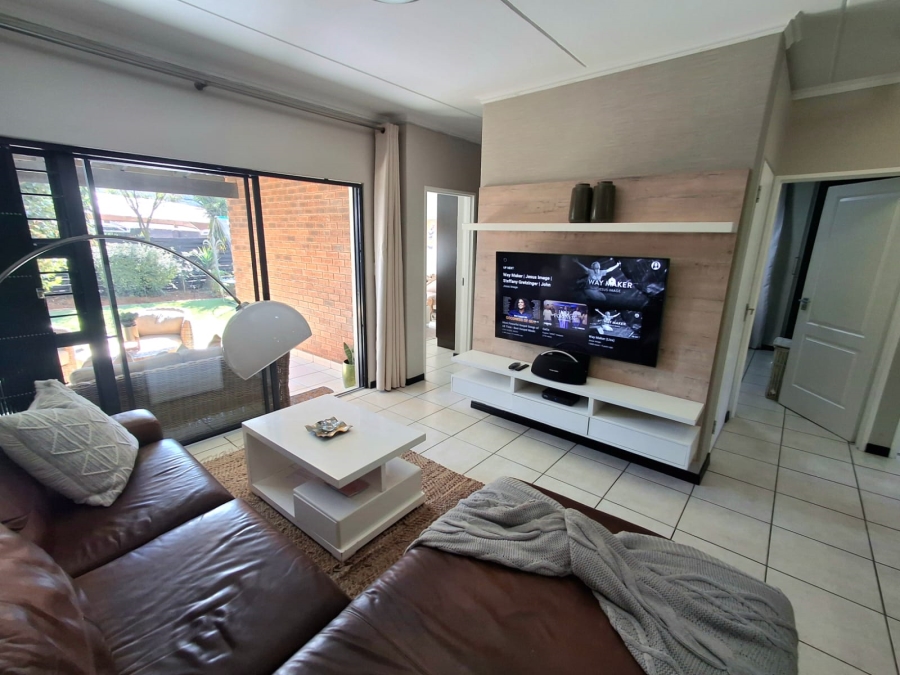 3 Bedroom Property for Sale in Greenstone Park Estate Gauteng
