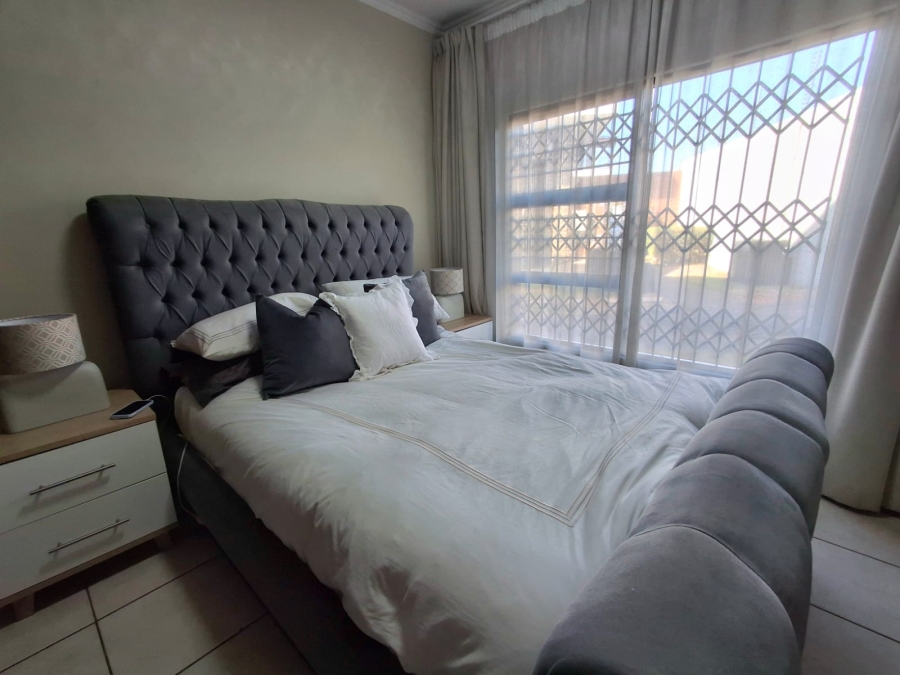 3 Bedroom Property for Sale in Greenstone Park Estate Gauteng