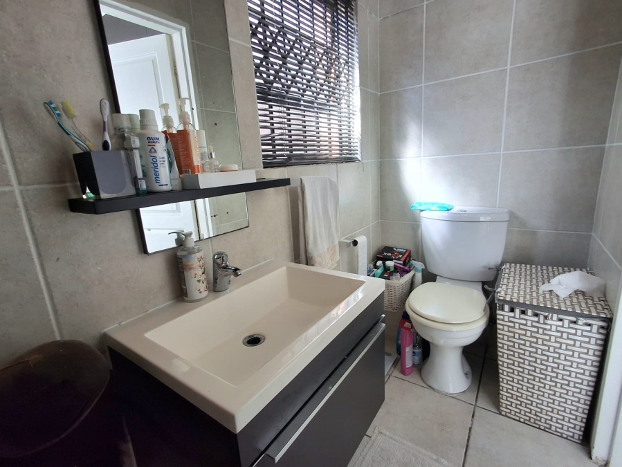 3 Bedroom Property for Sale in Greenstone Park Estate Gauteng