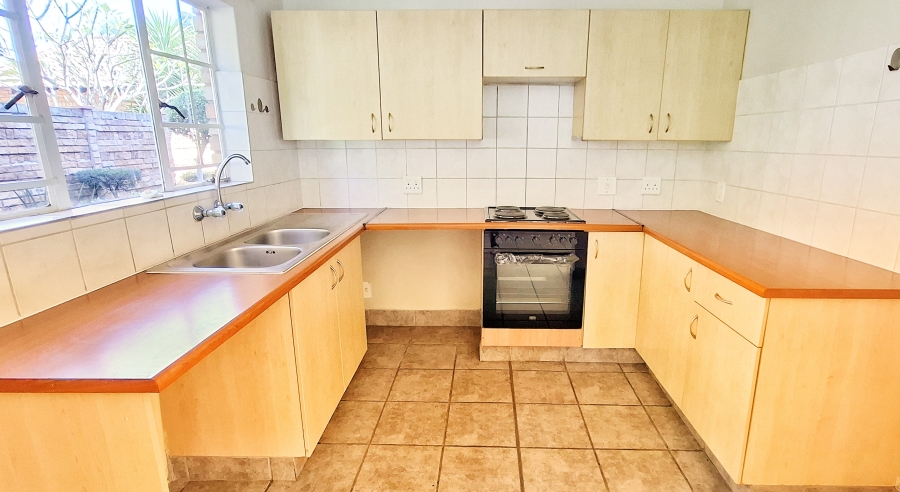 2 Bedroom Property for Sale in Annlin Gauteng
