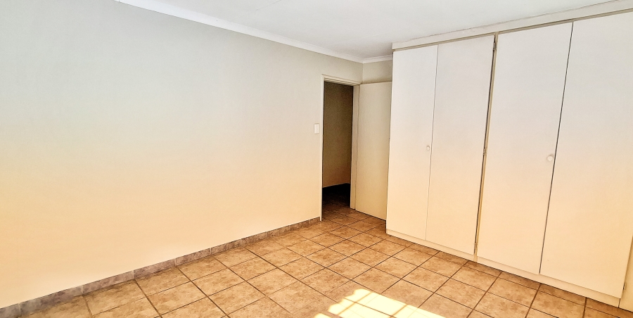 2 Bedroom Property for Sale in Annlin Gauteng