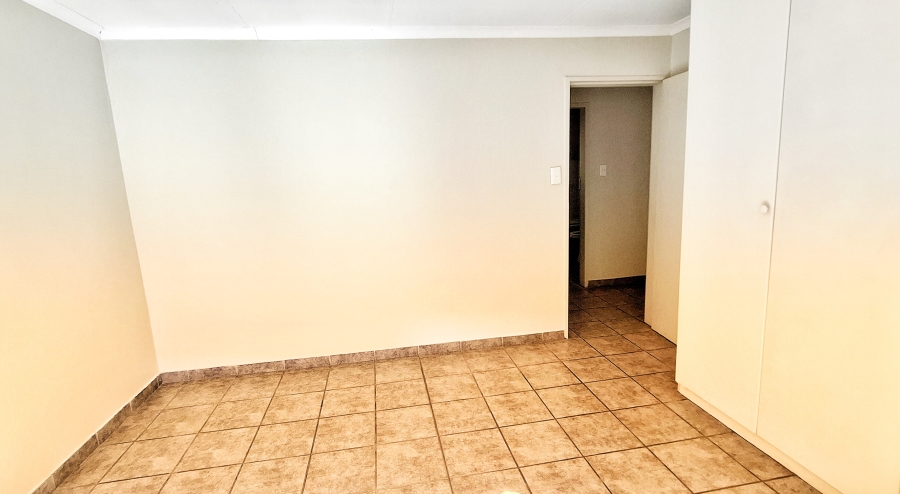 2 Bedroom Property for Sale in Annlin Gauteng