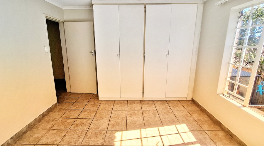 2 Bedroom Property for Sale in Annlin Gauteng