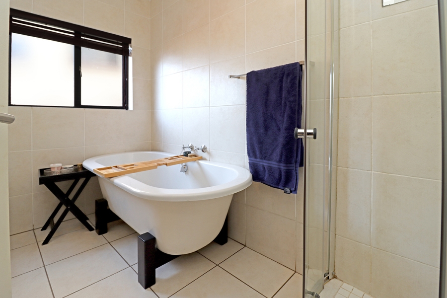 2 Bedroom Property for Sale in Greenstone Hill Gauteng
