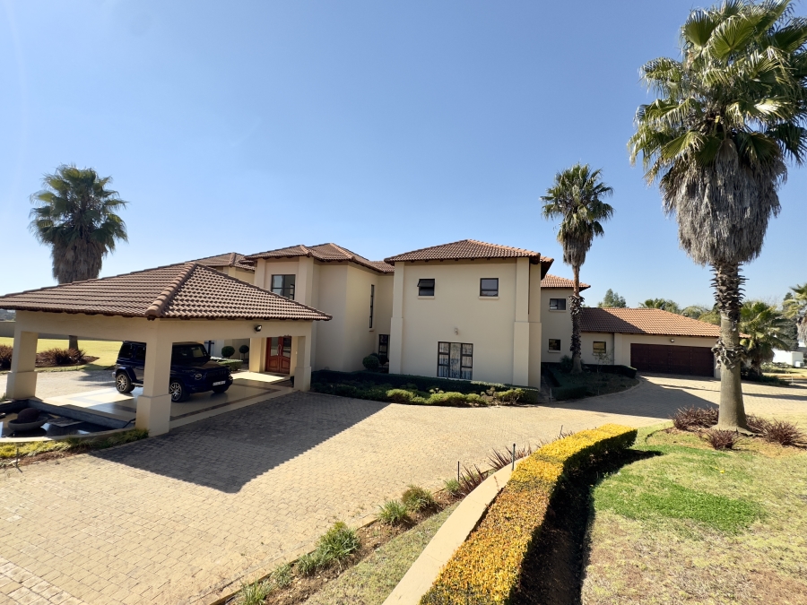 5 Bedroom Property for Sale in Mooikloof Glen Gauteng