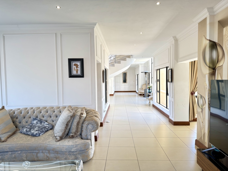 5 Bedroom Property for Sale in Mooikloof Glen Gauteng