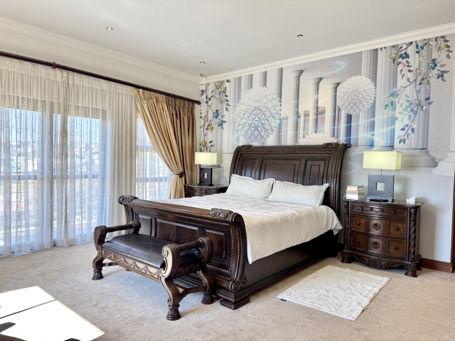 5 Bedroom Property for Sale in Mooikloof Glen Gauteng