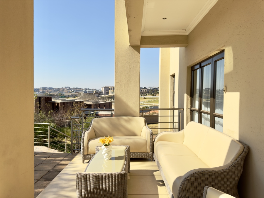 5 Bedroom Property for Sale in Mooikloof Glen Gauteng