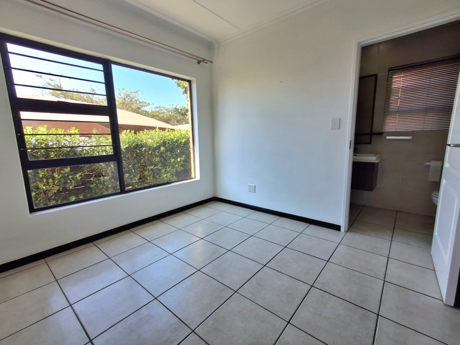 3 Bedroom Property for Sale in Greenstone Park Estate Gauteng