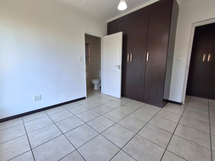 3 Bedroom Property for Sale in Greenstone Park Estate Gauteng