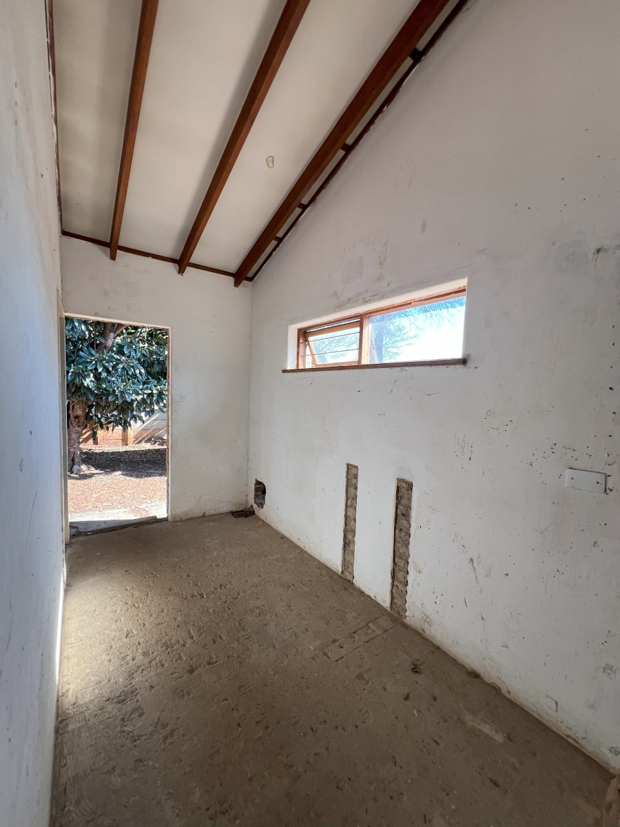 7 Bedroom Property for Sale in Robindale Gauteng